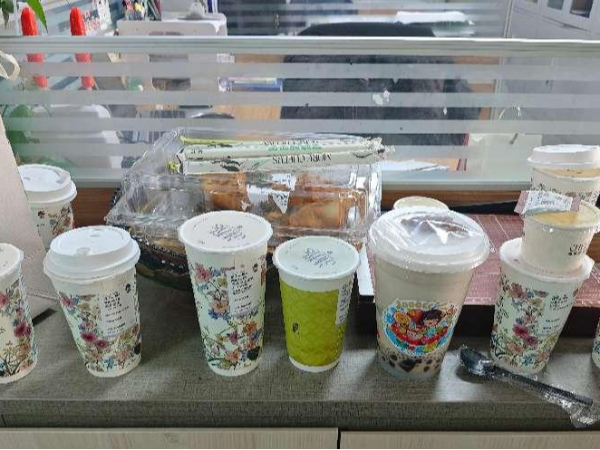 冬日暖阳，奶茶先行